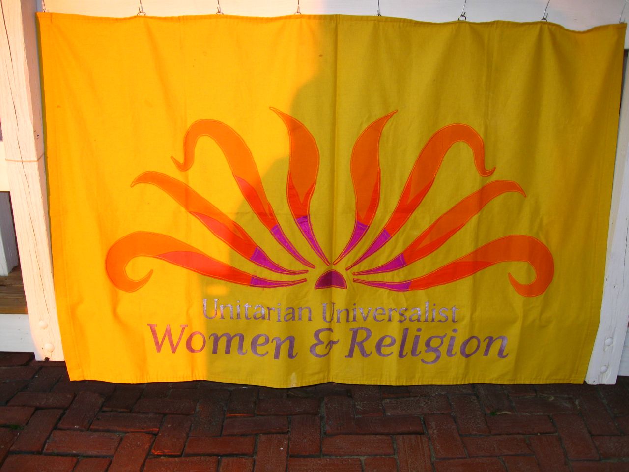 photoWomenandReligion-banner